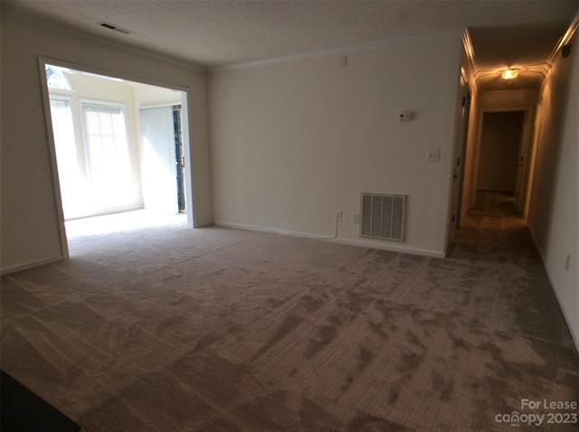 Foto del edificio - 21100 Cold Spring Ln