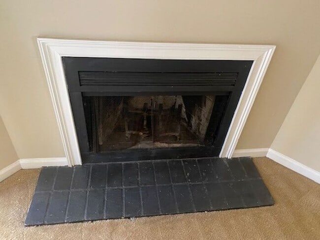 Foto del edificio - NOW AVAILABLE! Charming 2-Bedroom, 2-Bathroom Single-Level Townhome