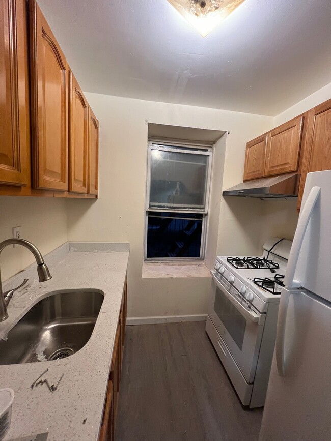 Photo - 651 Vermont St Apartment