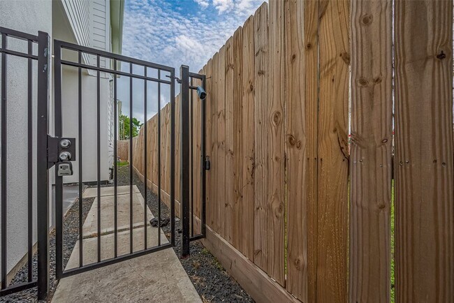 Foto del edificio - 3510 Hadley St