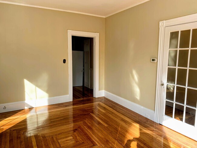 Building Photo - 153 Intervale St