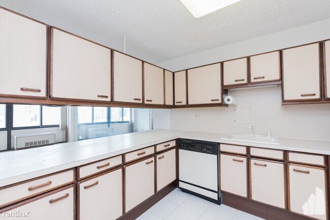 Foto del edificio - 1 br, 1 bath Condo - 2754 N Hampden Ct