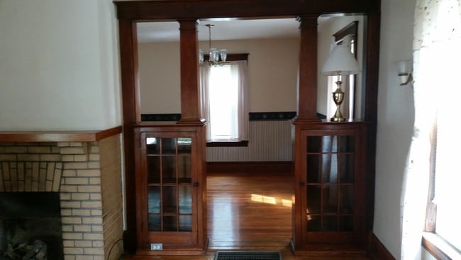 Building Photo - 537 Chestnut St
