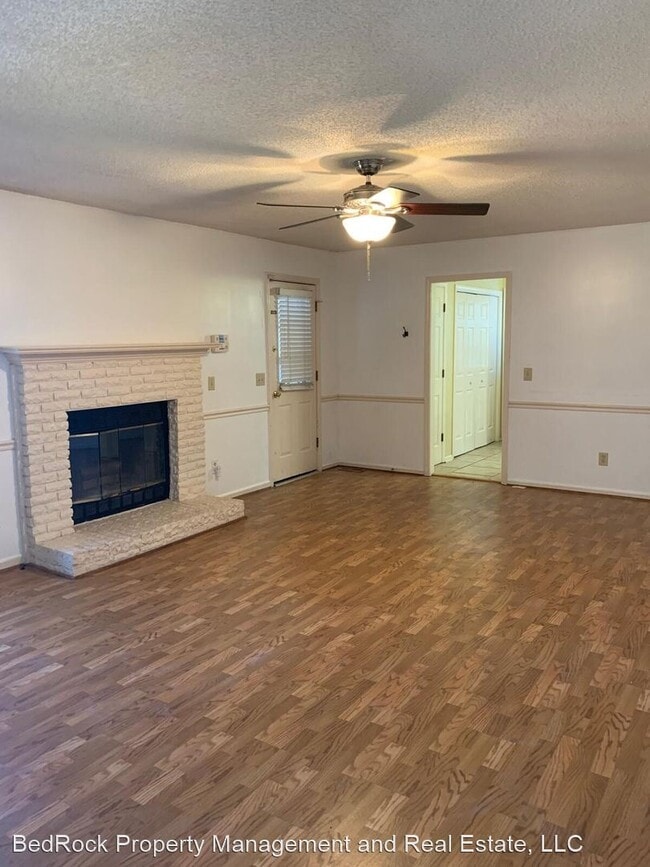 Building Photo - 4 br, 3 bath House - 1805 Durant Dr