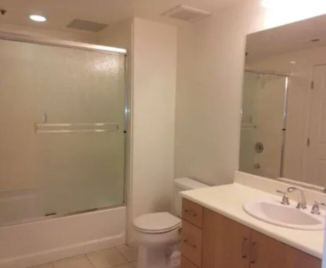 Foto del edificio - 1101 S Main St