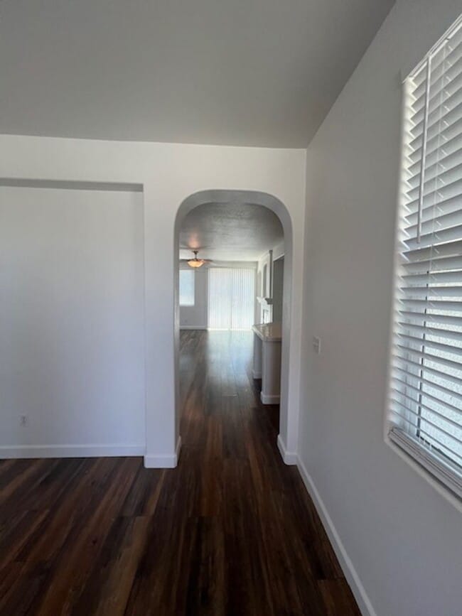 Building Photo - Single Story 3 Bedroom Home in Lincoln Acr...
