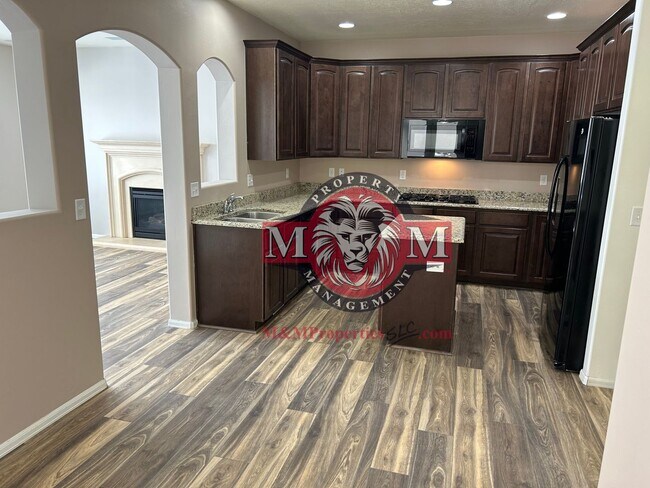 Building Photo - Beautiful 3 Bed 2.5 Bath - 2 Story Home in...