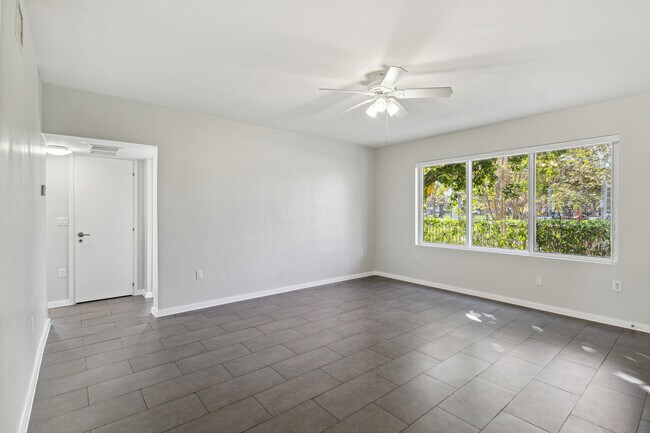 Building Photo - 8501 Hawthorne Ave