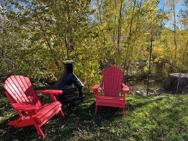 Foto del edificio - 9 Big Horn Dr