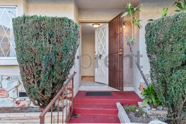 Foto del edificio - 452 Cirrus Ave