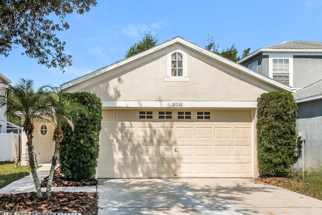 Building Photo - 18032 Birdwater Dr