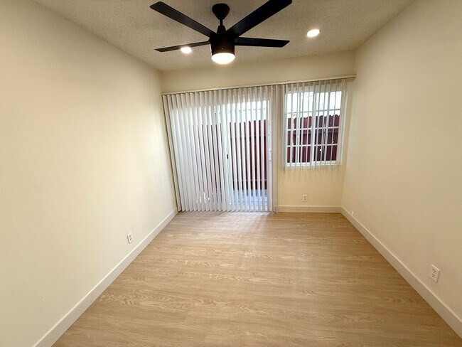 Foto del edificio - 3317 Keystone Av