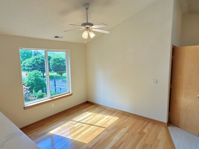 Foto del edificio - Montavilla Polished 2-Story with Hardwoods, Whole House A/C, Attached Garage, Off-street Parking