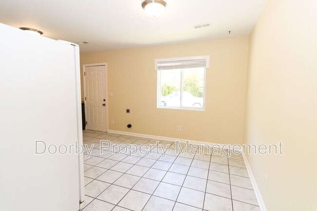 Building Photo - 2418 Hickory Valley Rd