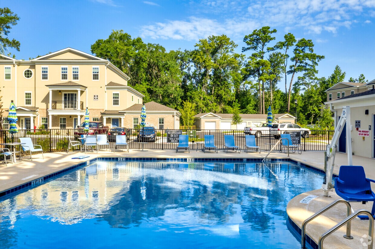 Enclave at Bluffton Park Apartments 12 Wilkinson Way Bluffton, SC