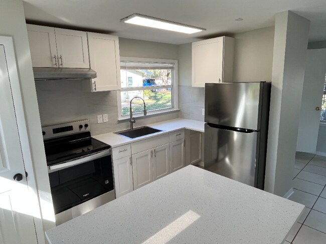 Foto del edificio - 4118 Nelson Ave