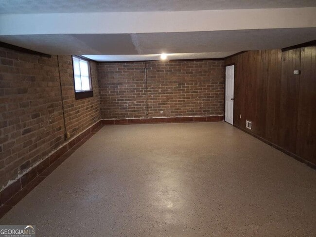 Foto del edificio - 3336 Cowan Mill Ct