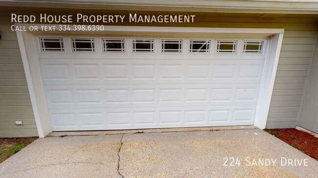 Building Photo - 224 Sandy Dr