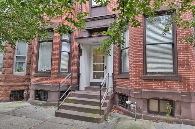 Foto del edificio - 803 N 2nd St