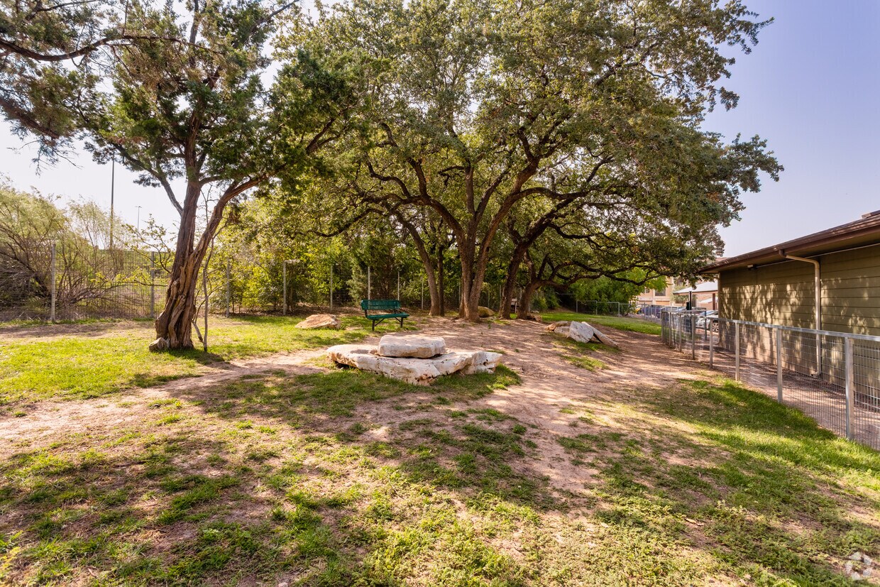 Lakeline East Apartments 2829 S Lakeline Blvd Cedar Park, TX