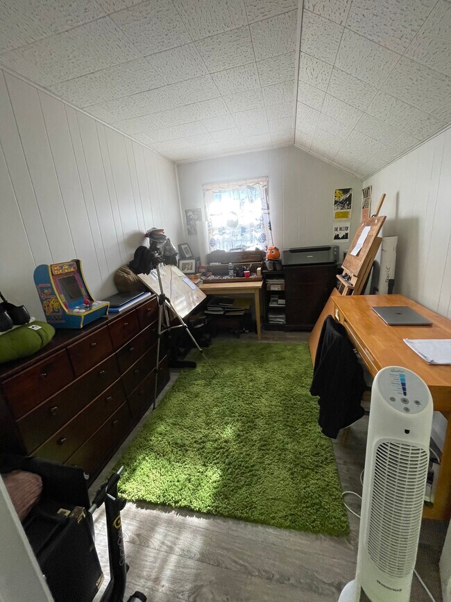 Zen_Sat_2x_877_446073.png - 1628 California St NE