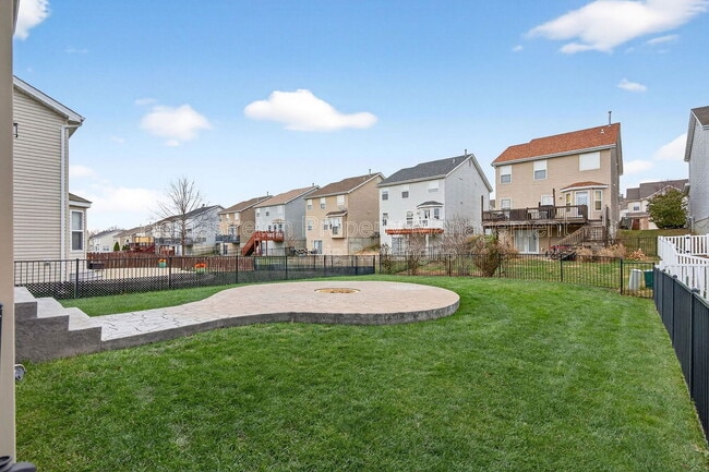 Building Photo - 425 Spring Trce