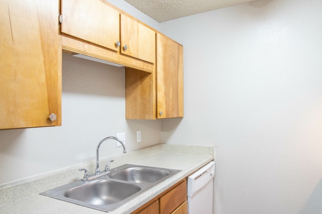 Building Photo - The Brixton Apartments