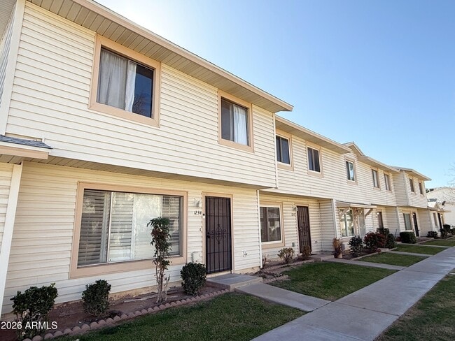 Building Photo - 1234 E Baker Dr