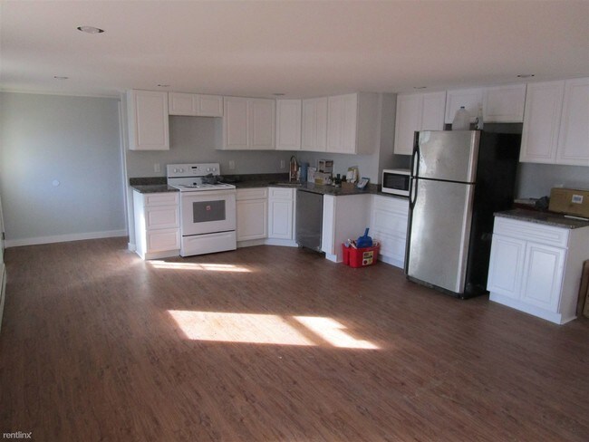 Building Photo - 3 br, 1 bath House - 3 Mallard Rd