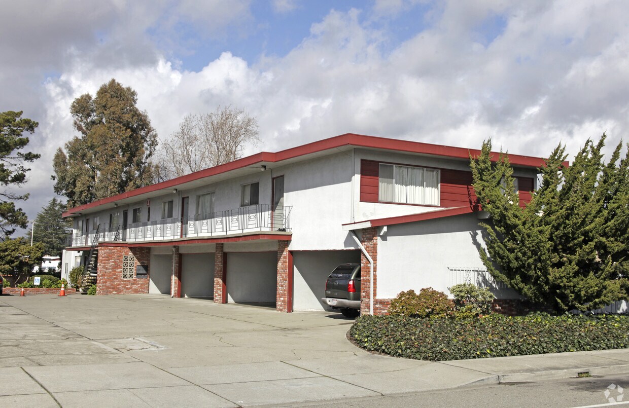 Grove Way Apartments 2568 Grove Way Hayward, CA Apartments for Rent