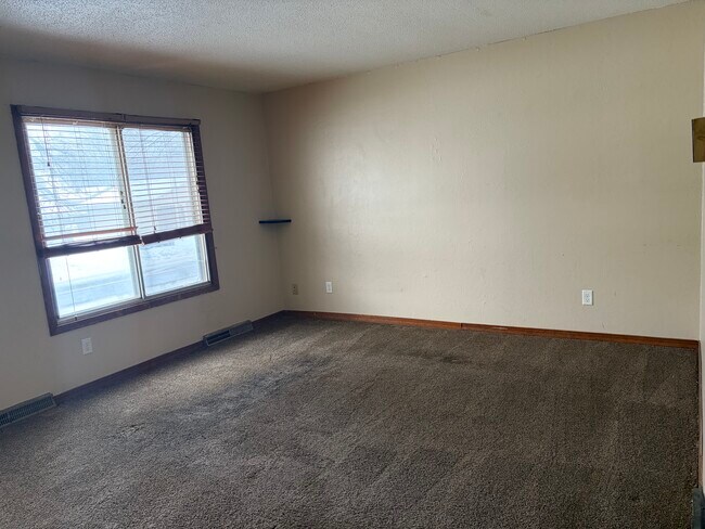 Foto del edificio - 1107 7th St N