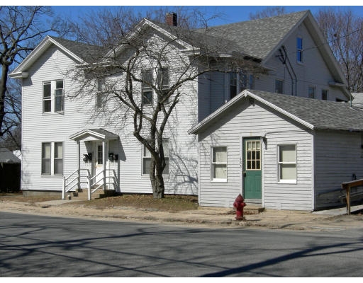 Building Photo - 482 Crescent St