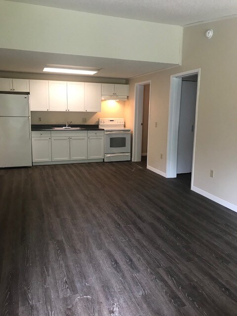 Building Photo - 15125 Pine Meadows Dr