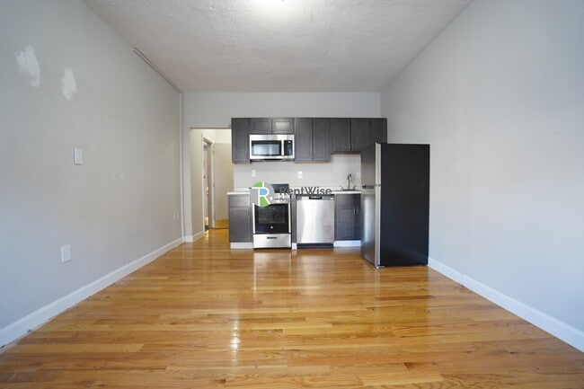 Foto del edificio - 1124 Commonwealth Ave