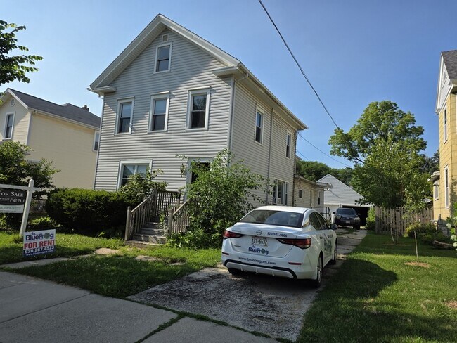 Foto del edificio - 181 E 1st St