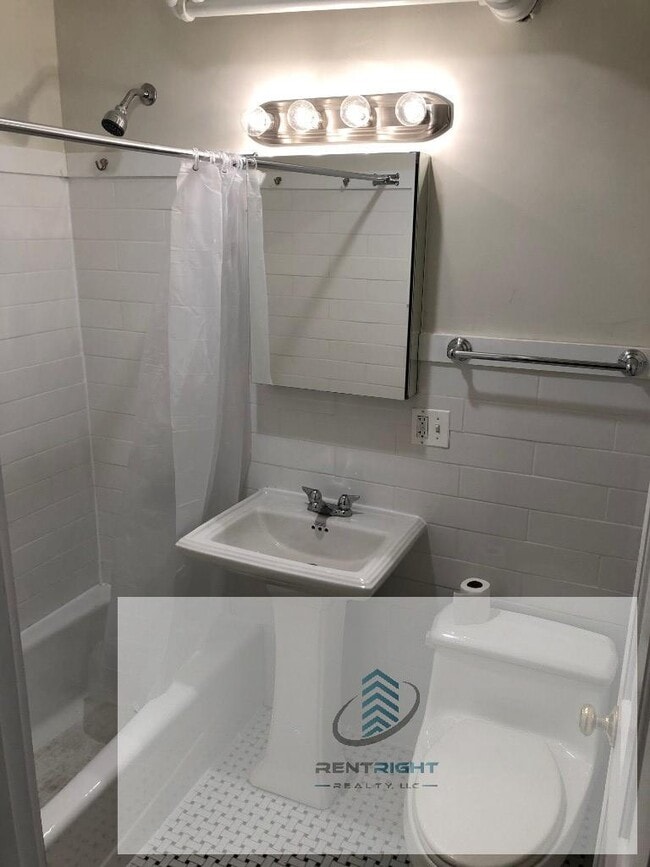 Foto del edificio - 845-55 W Agatite