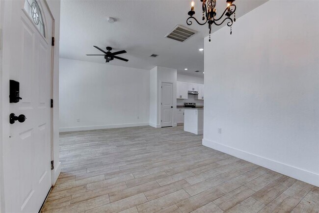 Foto del edificio - 5121 Southwind St