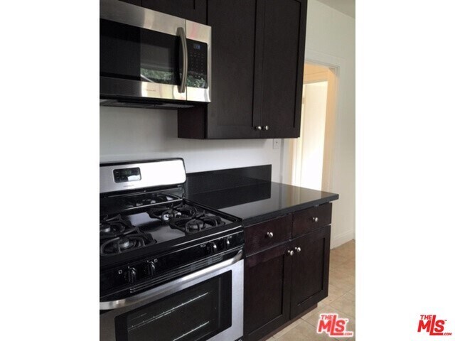 Primary Photo - 2952 1/2 Normandie Ave