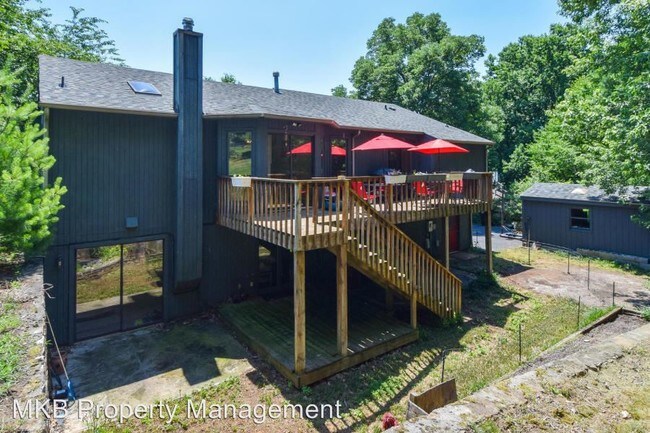 Building Photo - 7420 Carriage Hills Dr