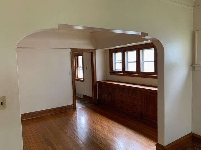 Building Photo - 2760 N 51st St