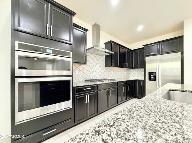 Building Photo - 735 W Derringer Way
