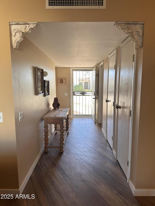 Foto del edificio - 17247 N 106th Ave