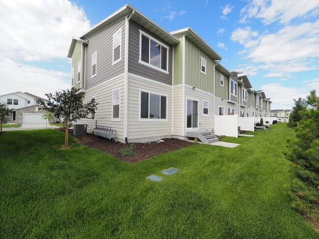 Building Photo - 1578 W Sparta Way