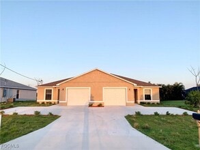 Building Photo - 2830 SW 7th Pl