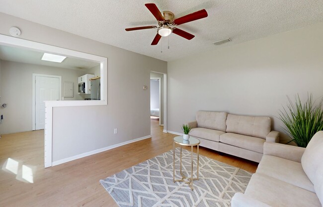 Foto del edificio - Renovated 2 Bedroom Jacksonville Heights D...