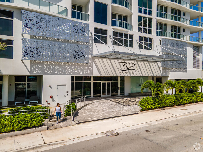Foto del edificio - 321 At Water's Edge