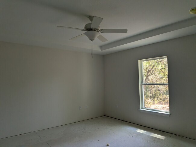Foto del edificio - 1640 W Saint Elizabeth Pl