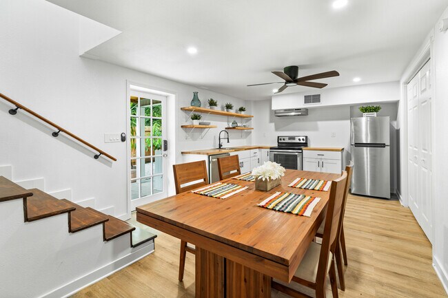 Dining room and kitchen - 2911 N Highland Ave