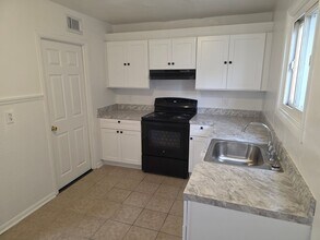 Building Photo - 66 Thorn Ln