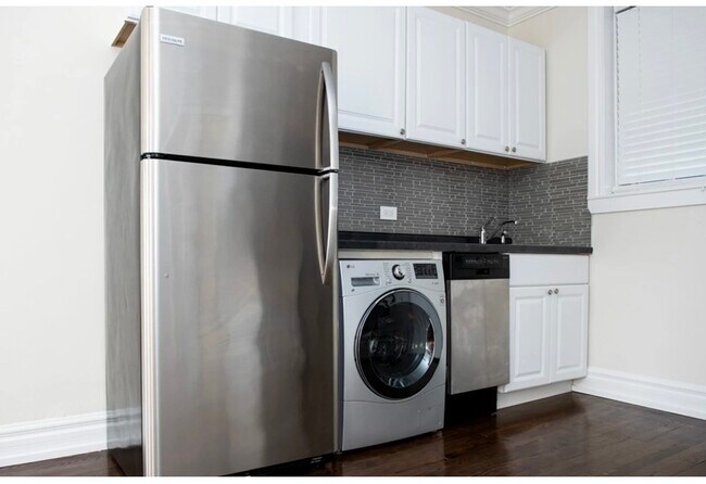 Foto del edificio - 1056 W Lill Ave